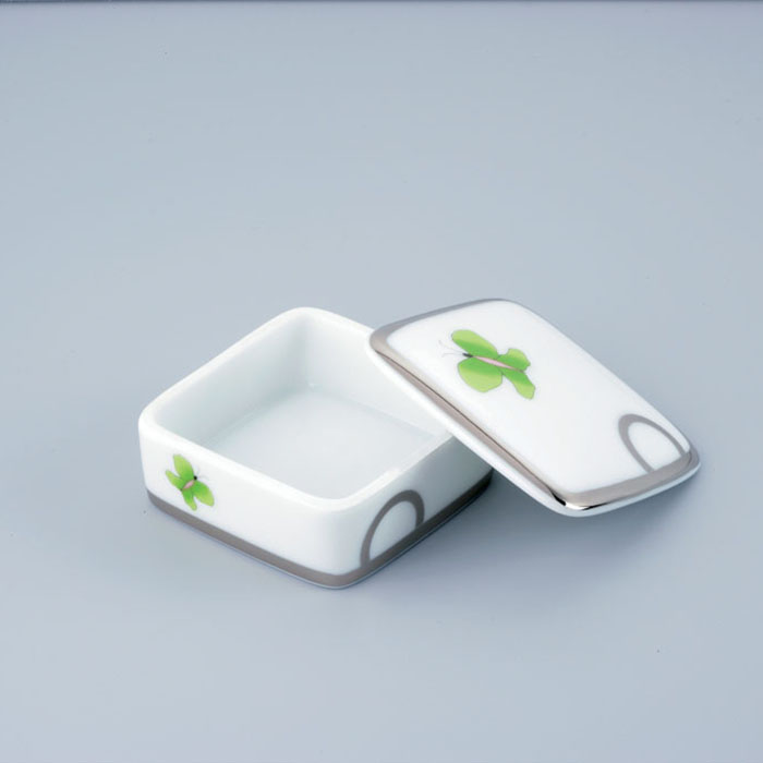 THG CAPUCINE VERT DECOR PLATINE Коробка для таблеток керамическая, квадратная, настольная, декор платина/зеленый, цвет: белый