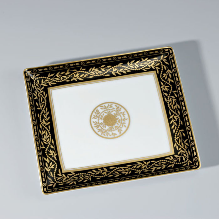 THG MARQUISE NOIR DECOR OR Поднос керамический, настольный, middle size, декор черный/золото, цвет: белый